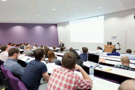 Studera på universitet i England - Föreläsning
